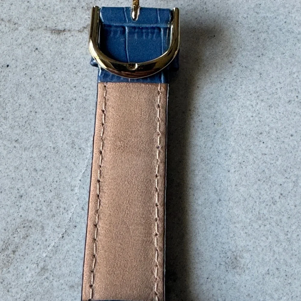 Gossip Womens Gold Tone Tank Watch Blue Croc Leather Band GSP173E Japan‎ Movt